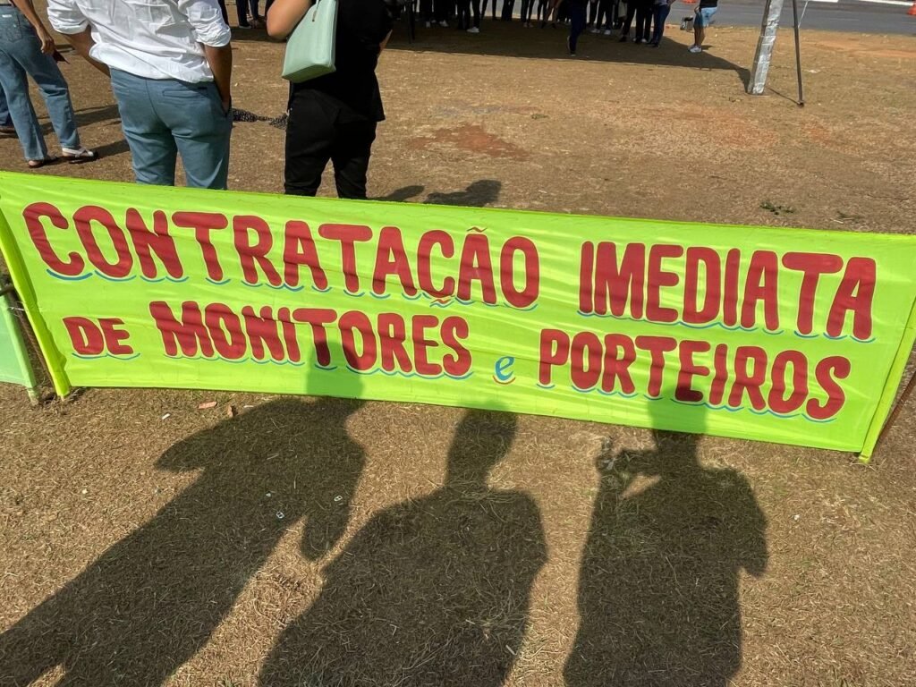 5064783958847368785-1024x768 ✊ Quando a Educação se levanta, Ninguém segura: O SINPRO-NG nas Ruas por Respeito e Valorização!