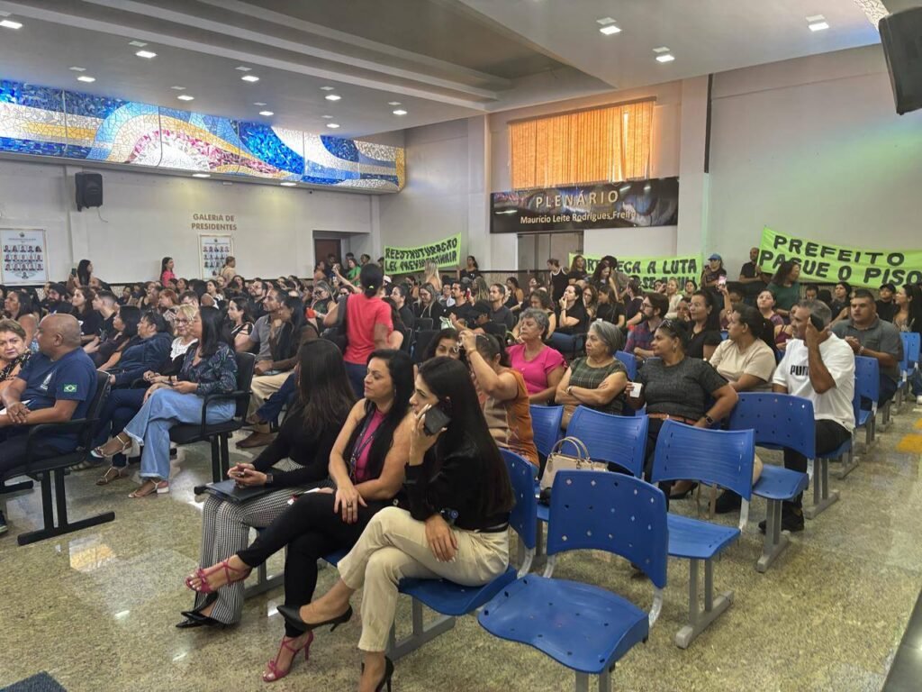 514435126_24193319553663426_5468271079664231416_n-1024x768 ✊ SINPRO-NG em Ação: A Luta da Categoria se Fortalece nas Ruas e nas Instituições